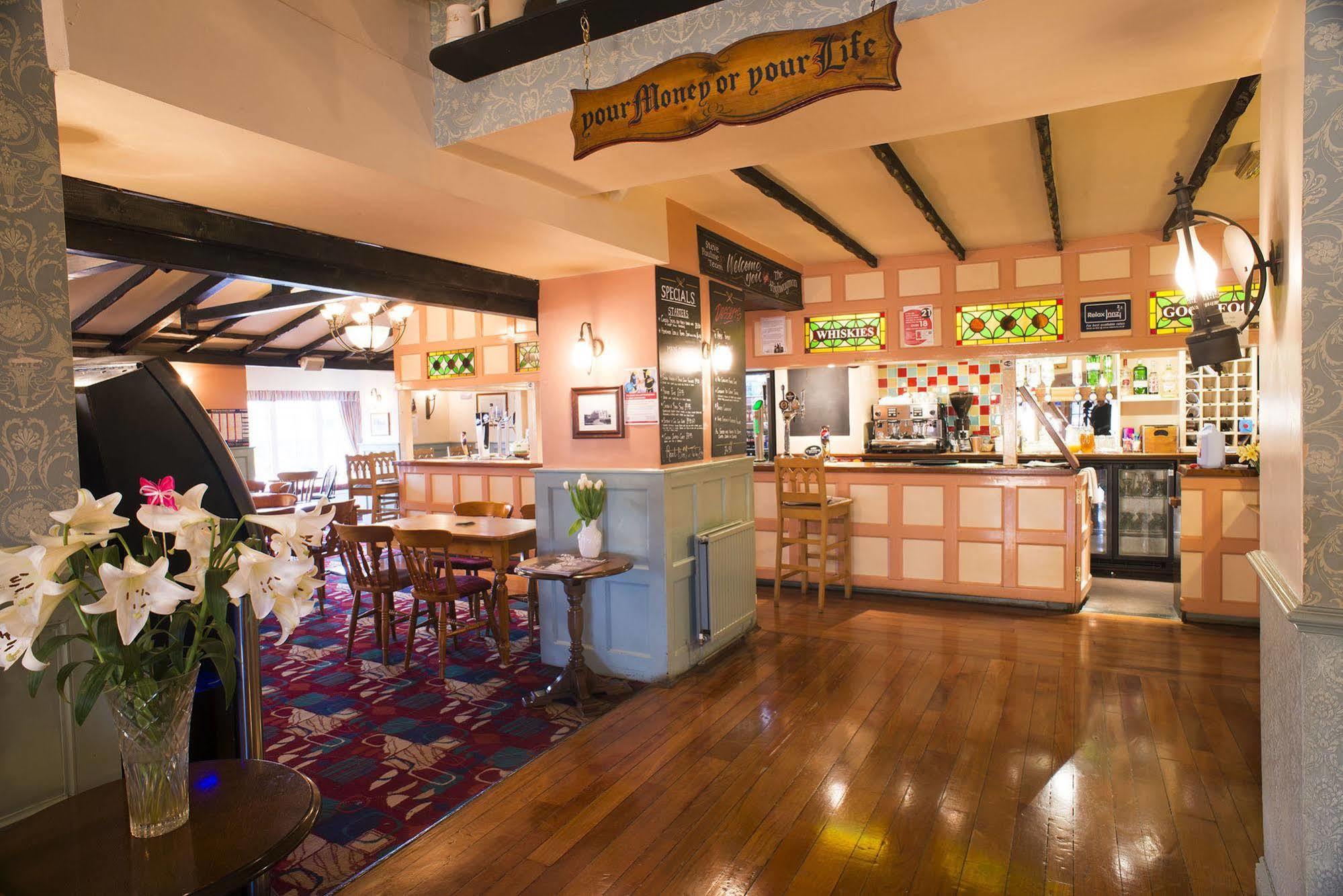 The Highwayman Inn شيبتون ماليت المظهر الخارجي الصورة